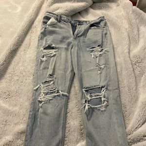(American Eagle ripped jeans) There is a little line that is stained